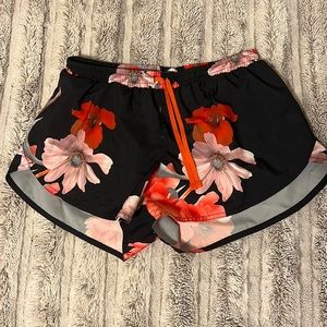 Old navy active shorts. Size M